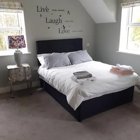 Bedroom No 3 Garden View Nobber Exterior photo